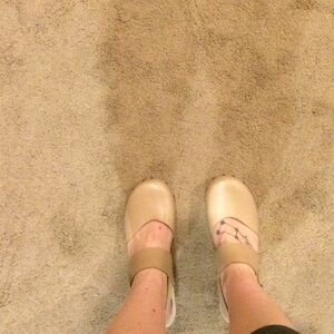 Additional pictures of Dansko Thea clogs